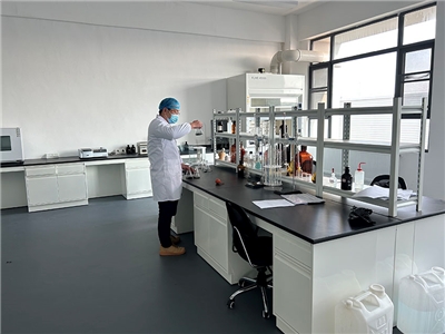 實驗室工作場景